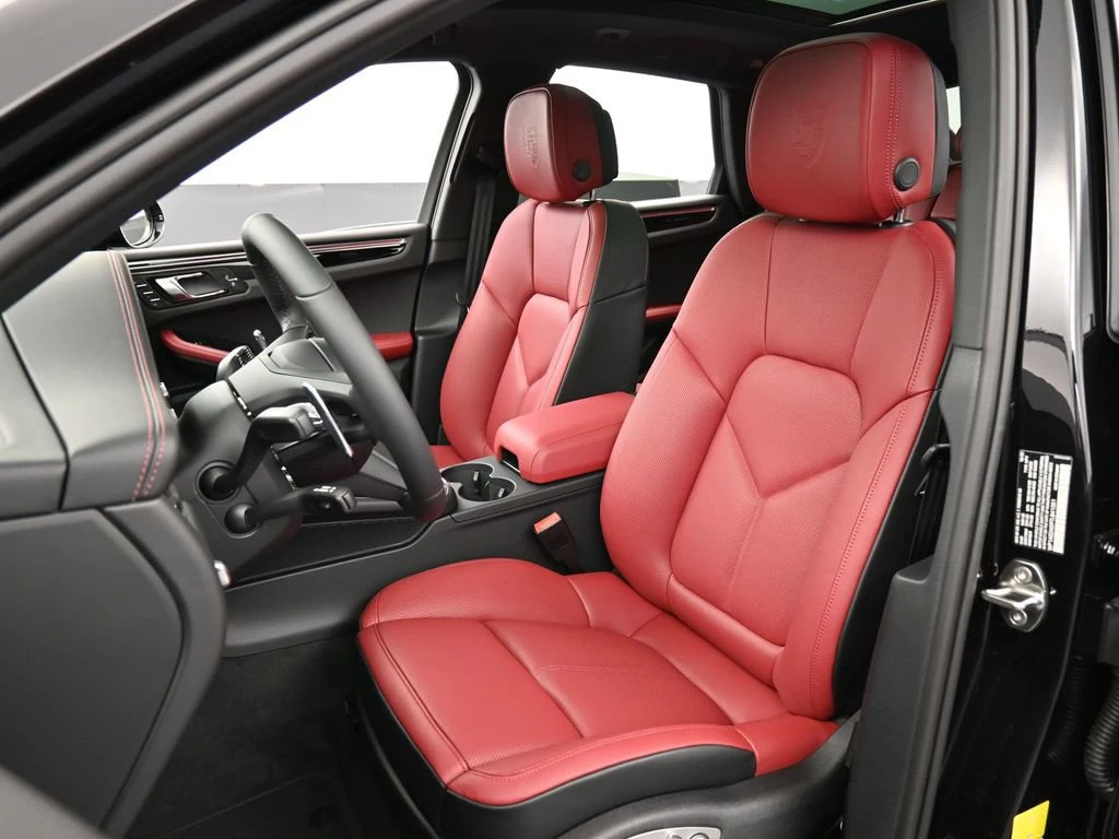 2026 Porsche Macan S interior, seats, Black/Bordeaux Red