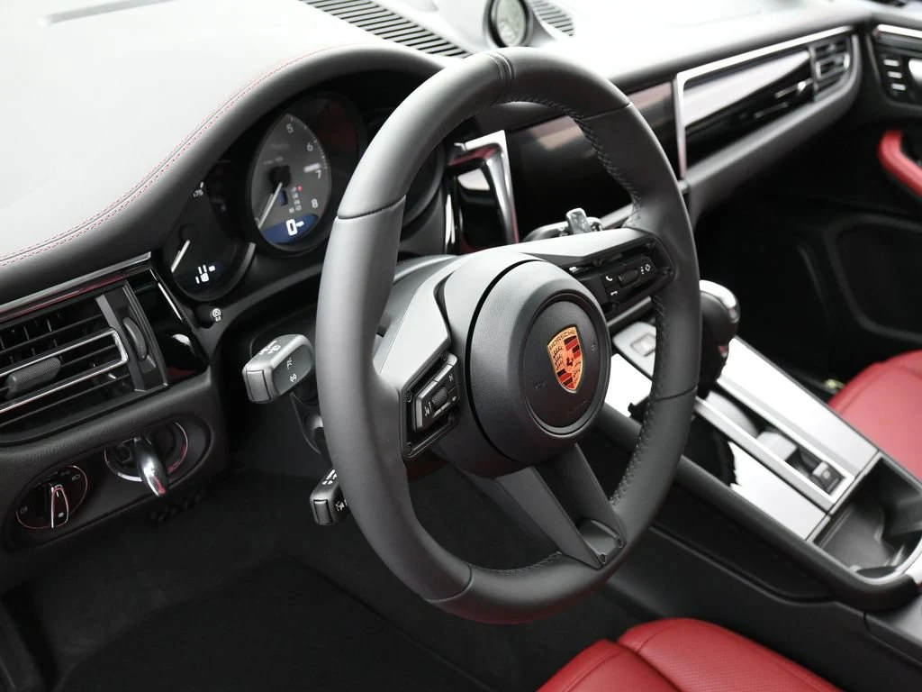 2026 Porsche Macan S interior, Black/Bordeaux Red