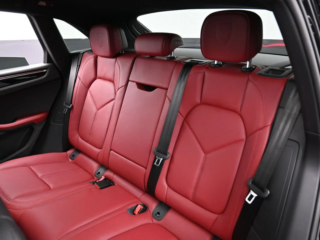 2026 Porsche Macan S interior, seats, Black/Bordeaux Red