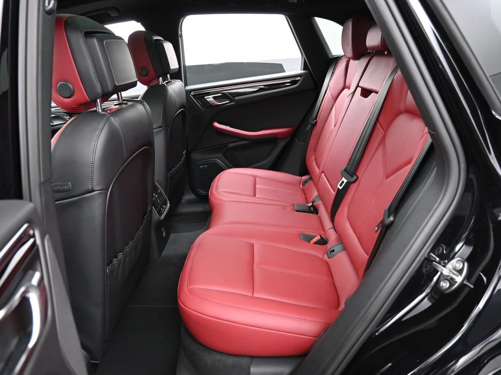 2026 Porsche Macan S interior, seats, Black/Bordeaux Red