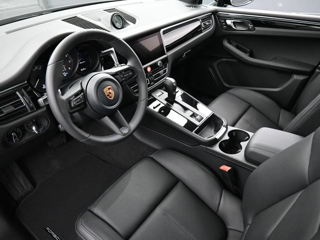 2026 Porsche Macan interior, Black