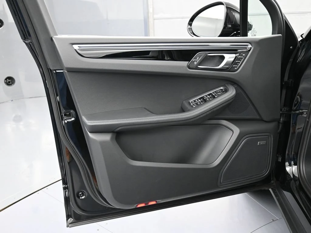 2026 Porsche Macan interior, door panel, Black