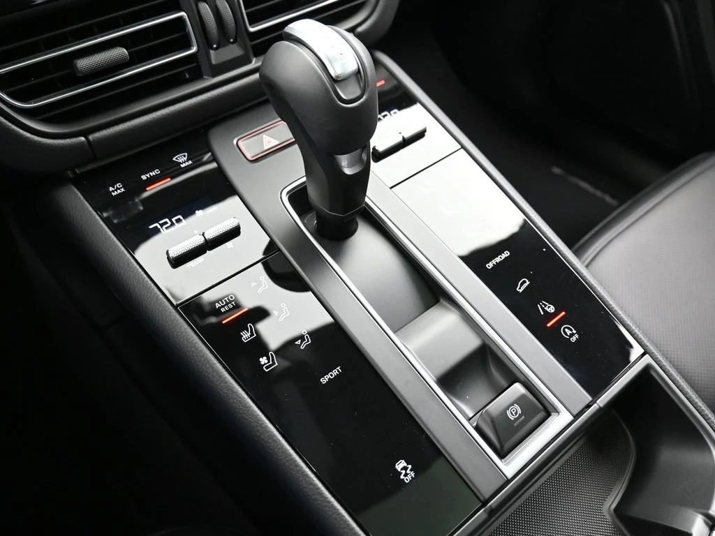 2026 Porsche Macan interior, center console, Black