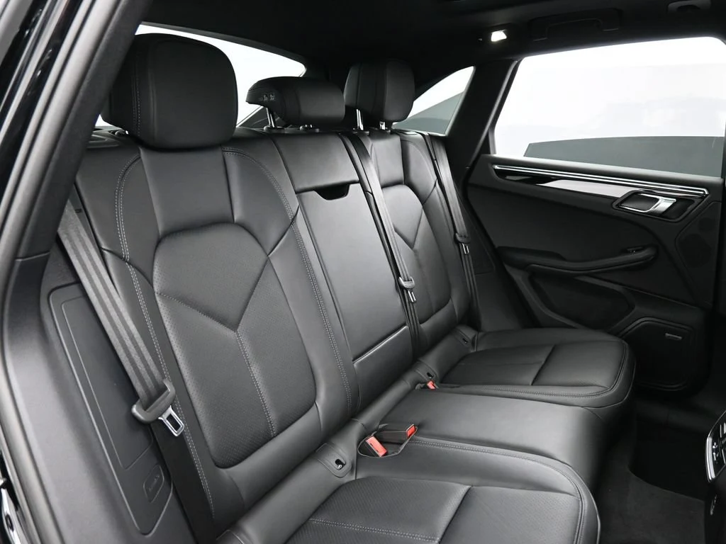2026 Porsche Macan interior, seats, Black