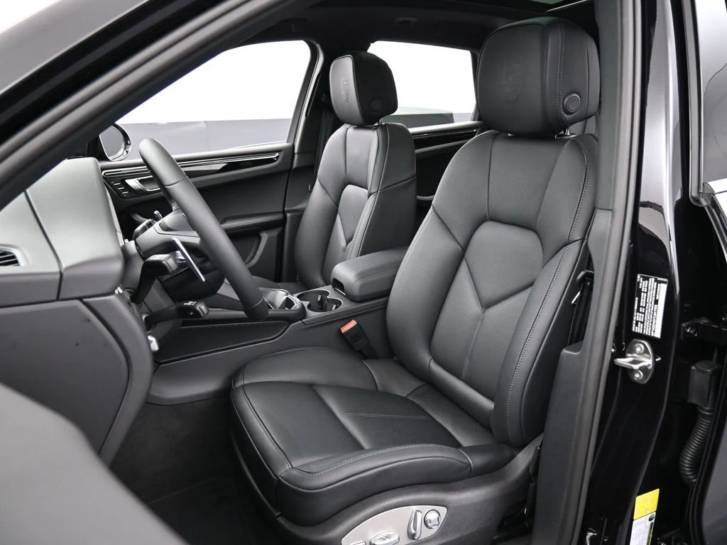 2026 Porsche Macan S interior, seats, Black