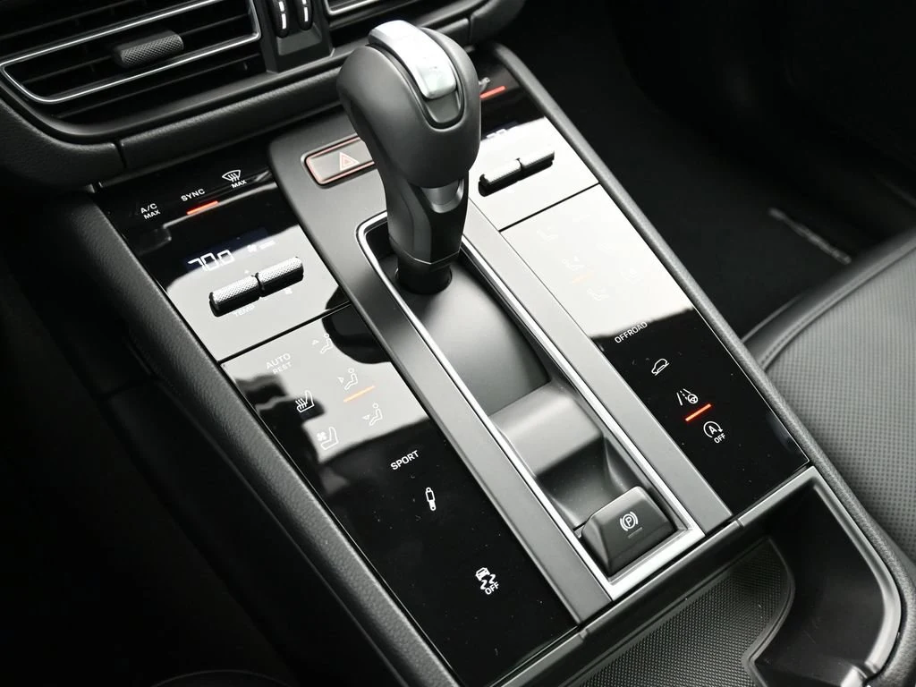 2026 Porsche Macan S interior, center console, Black