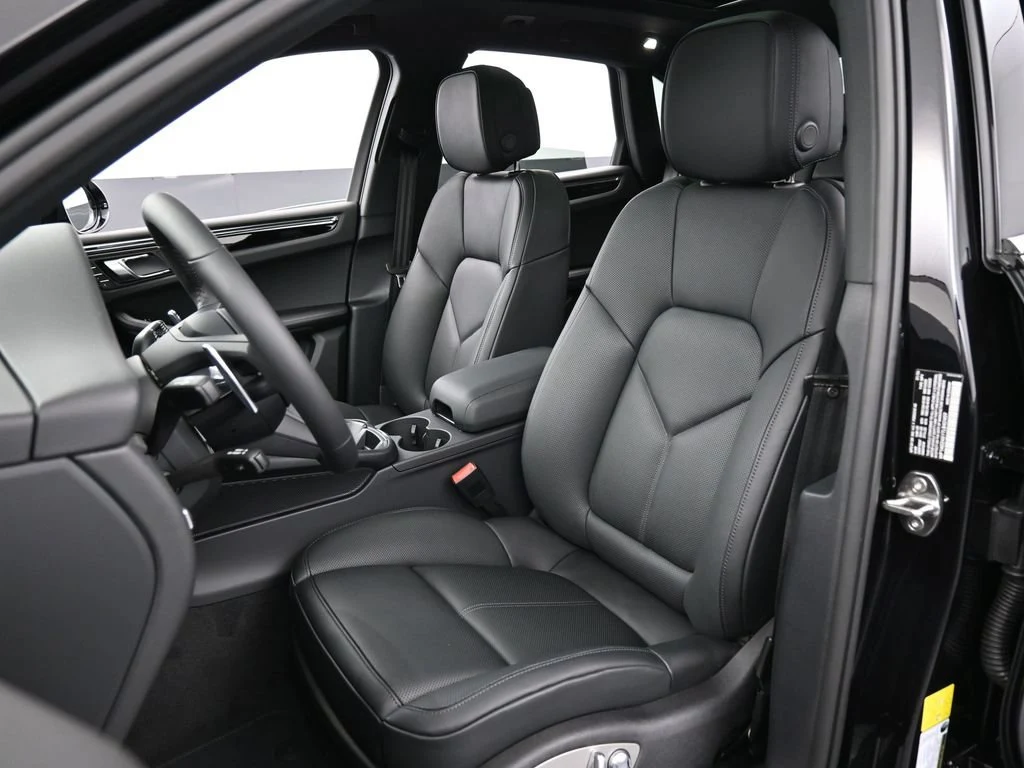 2026 Porsche Macan S interior, seats, Black