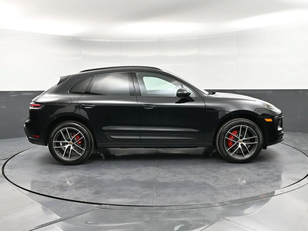 2026 Porsche Macan S, side profile, Black