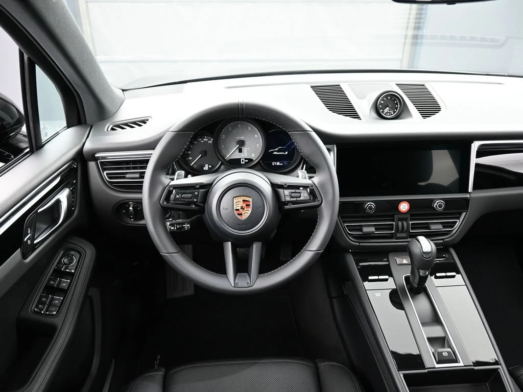 2026 Porsche Macan S interior, dashboard, Black