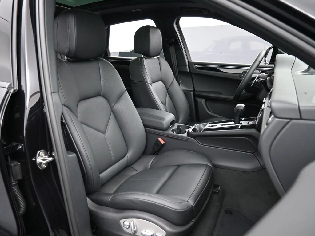 2026 Porsche Macan S interior, seats, Black