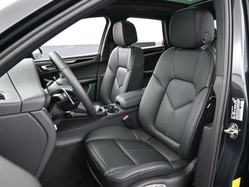2026 Porsche Macan S interior, seats, Black
