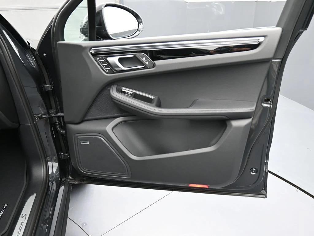 2026 Porsche Macan S interior, door panel, Black