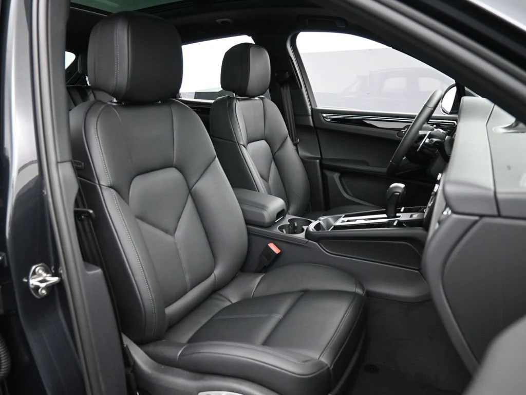 2026 Porsche Macan S interior, seats, Black
