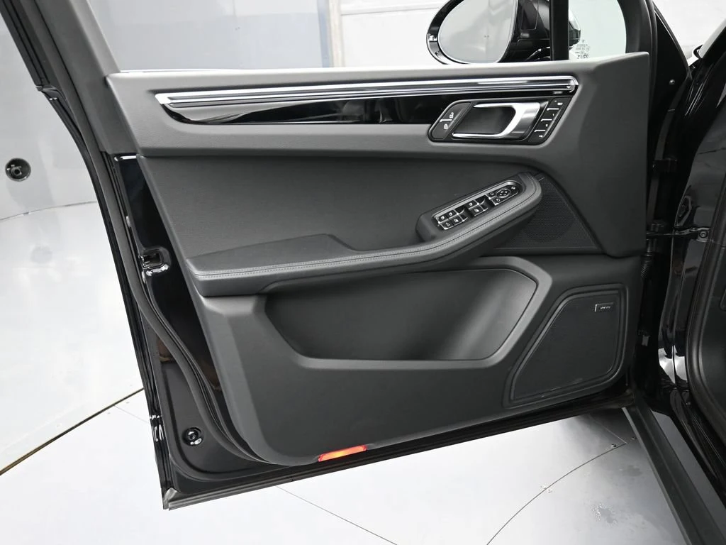 2026 Porsche Macan interior, door panel, Black