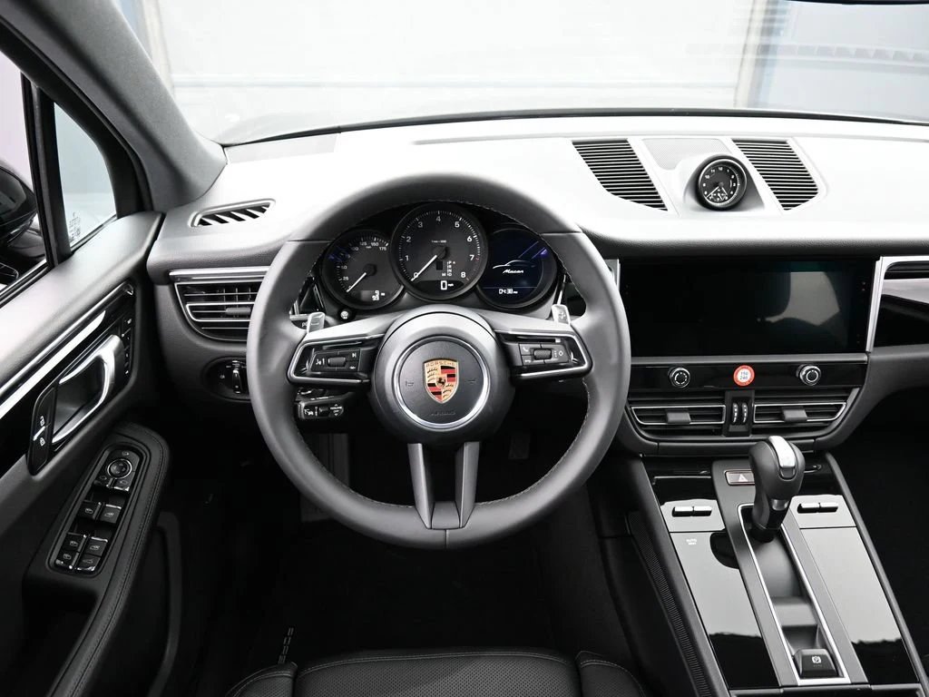 2026 Porsche Macan interior, dashboard, Black