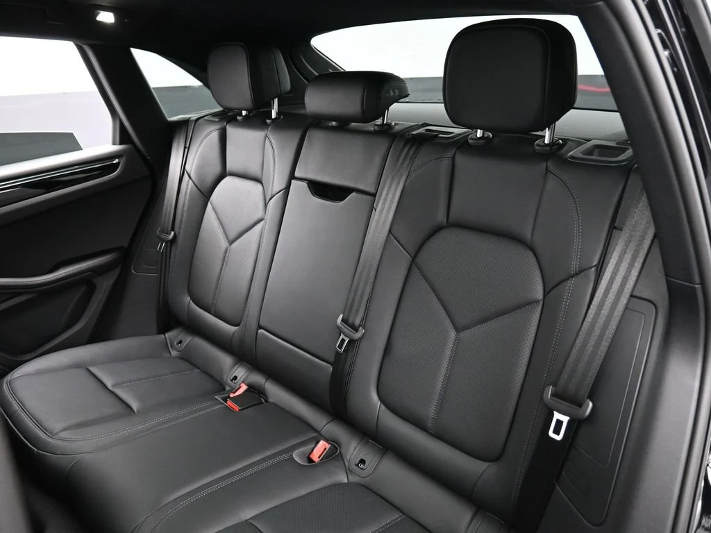 2026 Porsche Macan interior, seats, Black