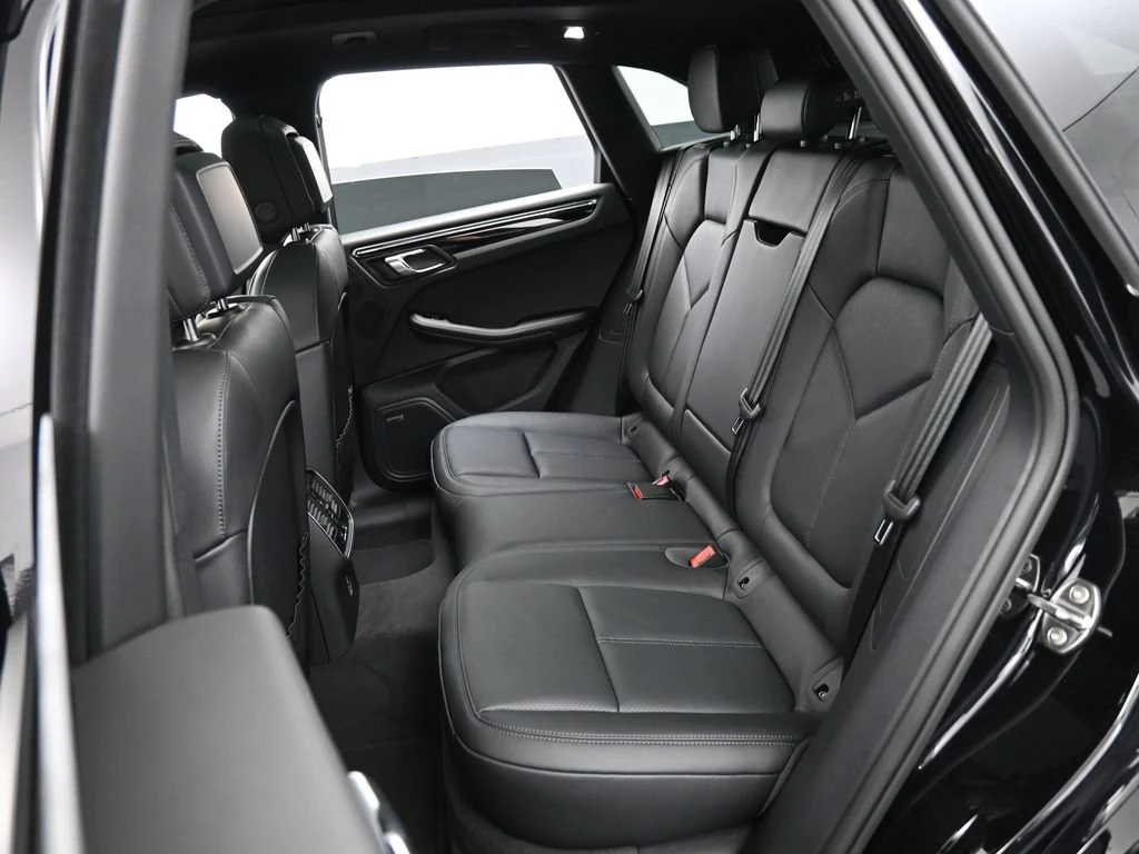 2026 Porsche Macan interior, seats, Black