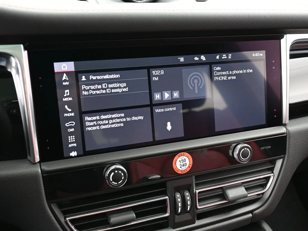 2026 Porsche Macan interior, Black/Bordeaux Red