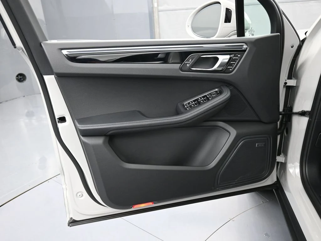 2026 Porsche Macan interior, door panel, Black
