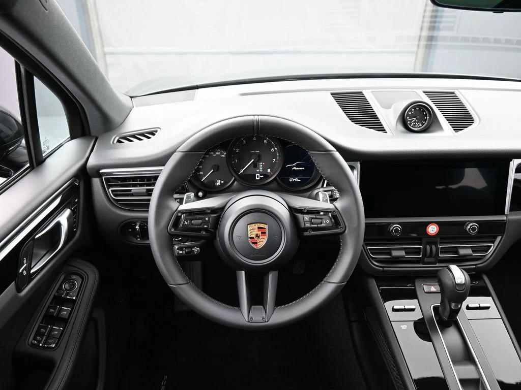 2026 Porsche Macan interior, dashboard, Black