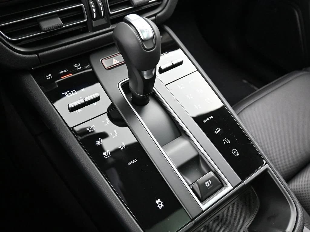2026 Porsche Macan interior, center console, Black