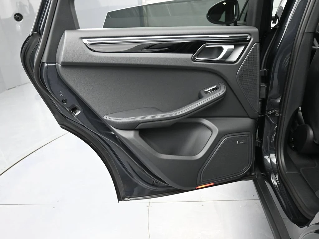 2026 Porsche Macan interior, door panel, Black