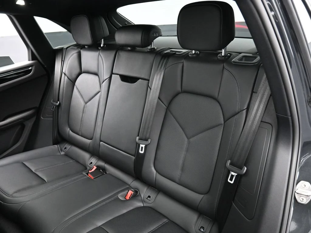 2026 Porsche Macan interior, seats, Black