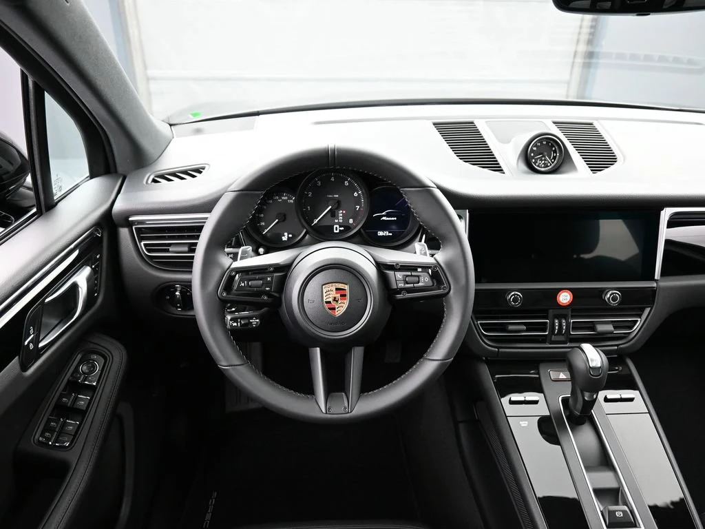2026 Porsche Macan interior, dashboard, Black
