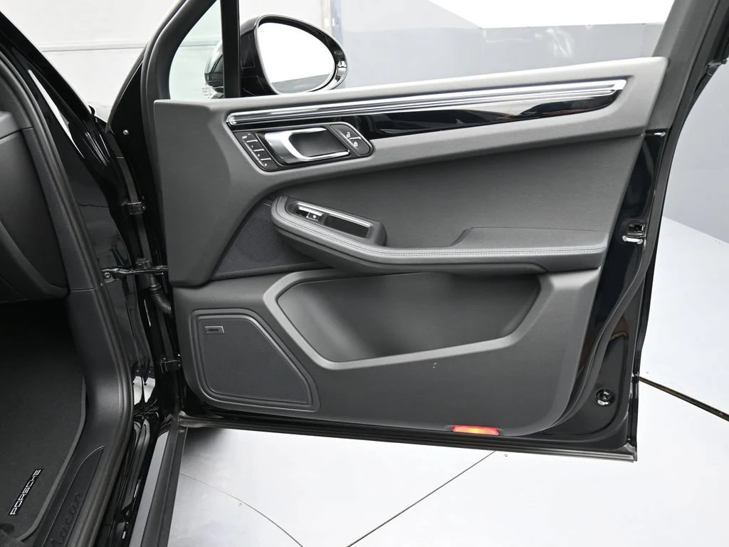 2026 Porsche Macan interior, door panel, Black