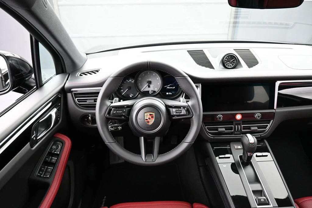 2026 Porsche Macan S interior, dashboard