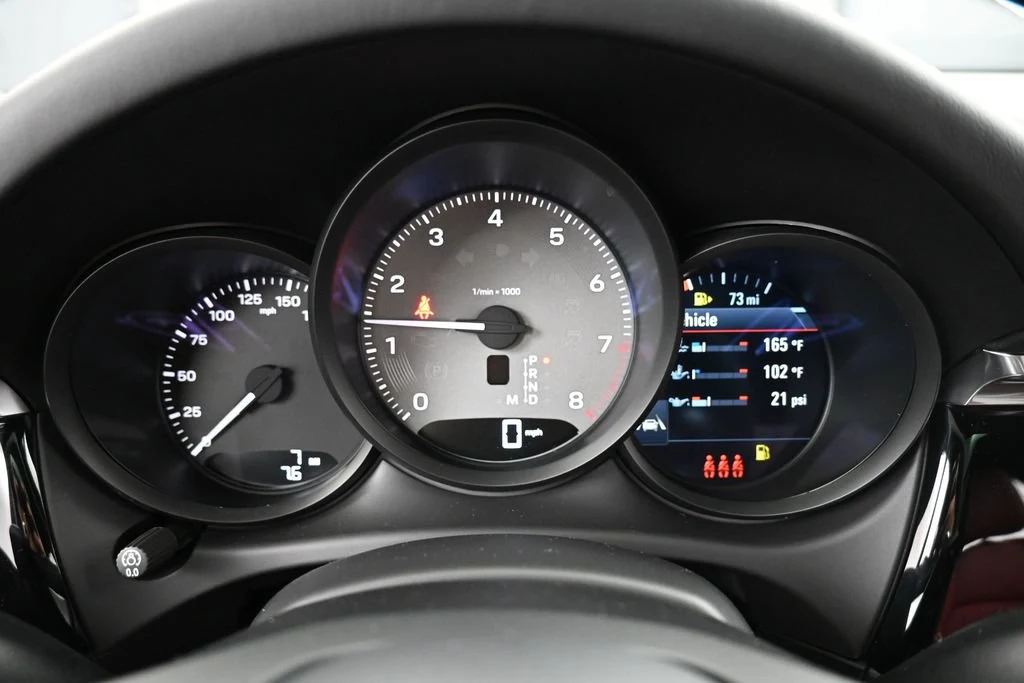 2026 Porsche Macan S interior