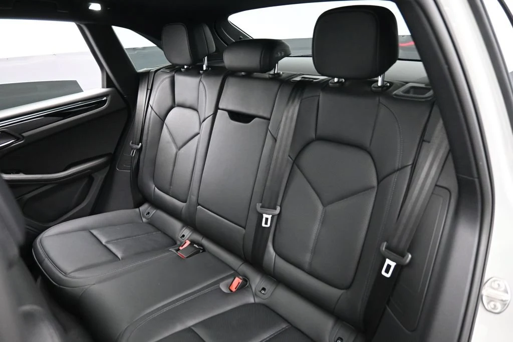 2026 Porsche Macan interior, seats, Black