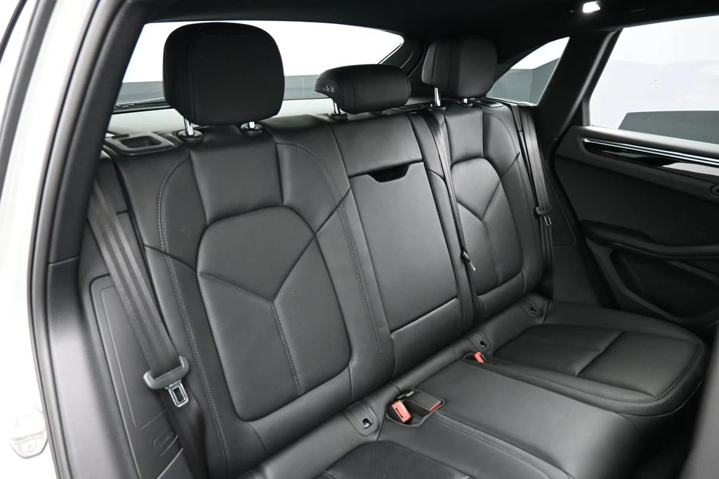 2026 Porsche Macan interior, seats, Black