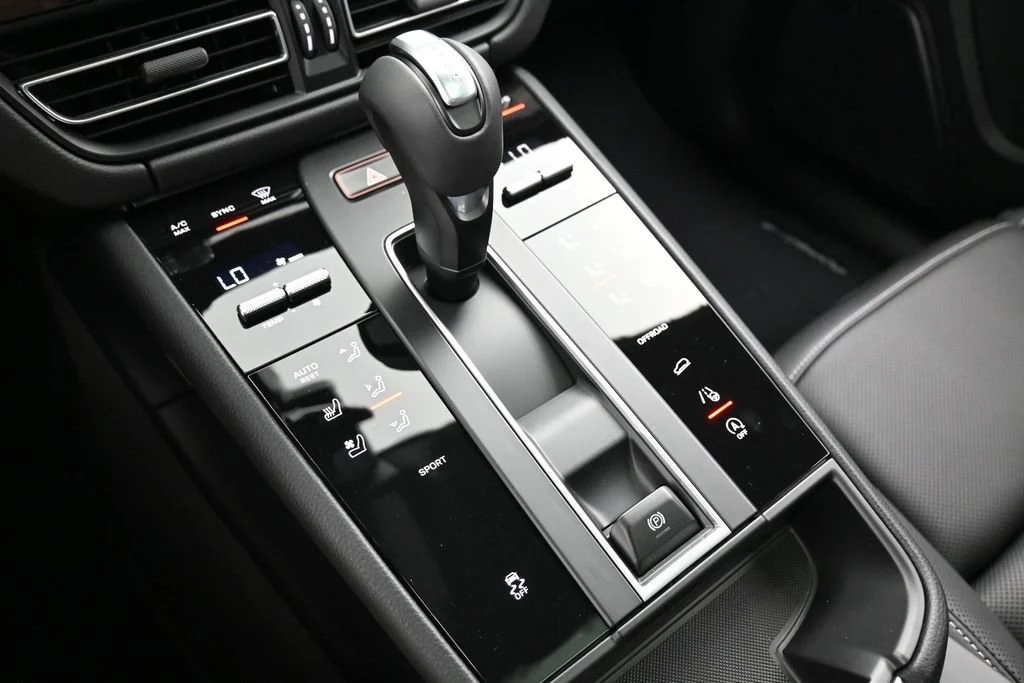 2026 Porsche Macan interior, center console, Black