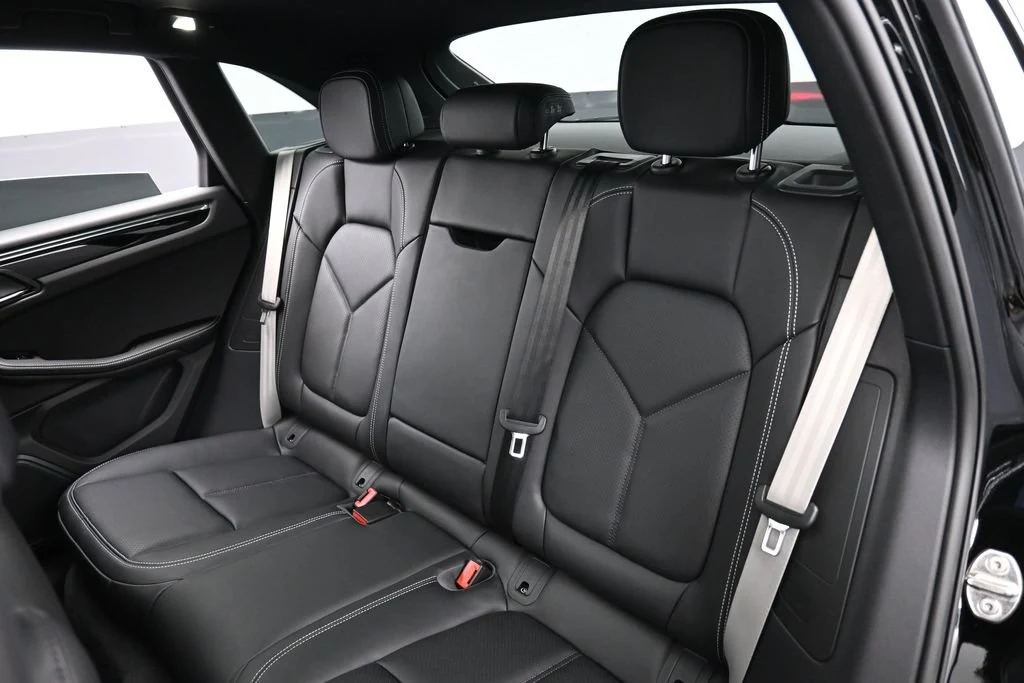2026 Porsche Macan interior, seats, Black