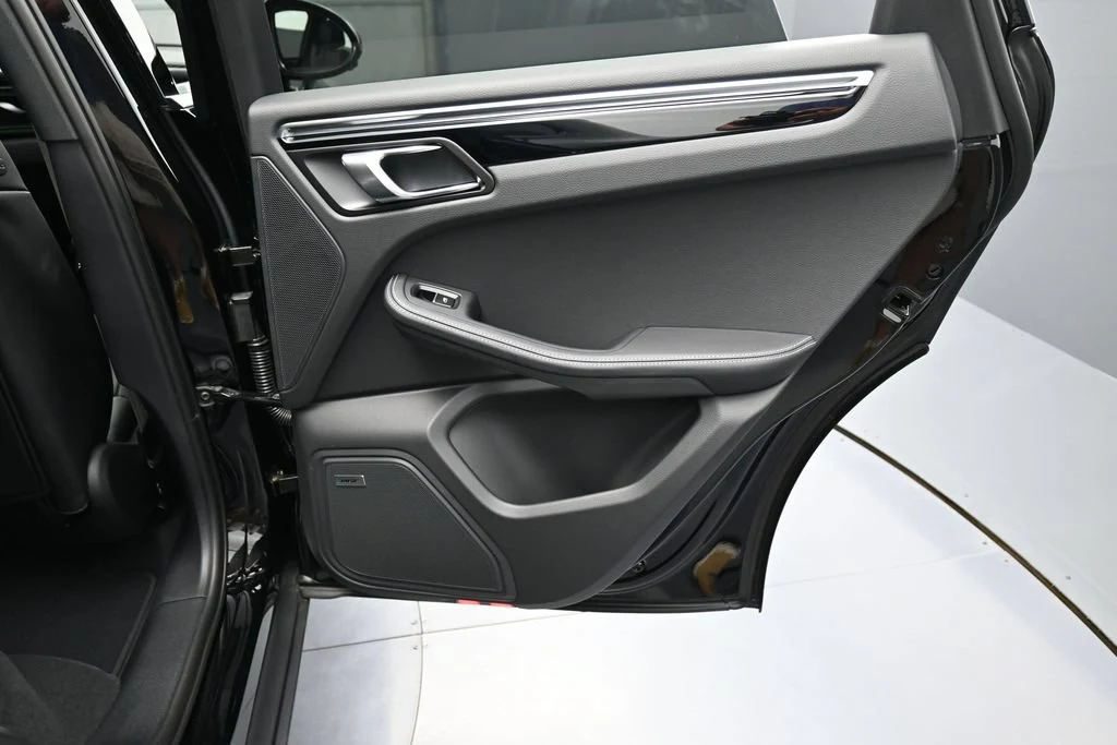 2026 Porsche Macan interior, door panel, Black