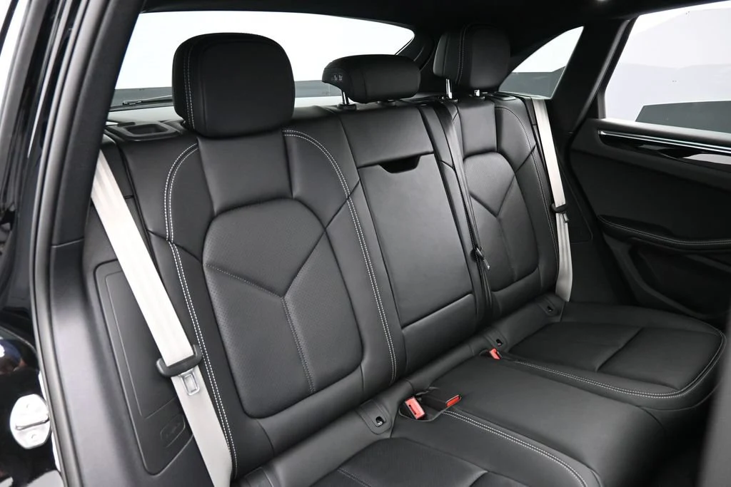 2026 Porsche Macan interior, seats, Black