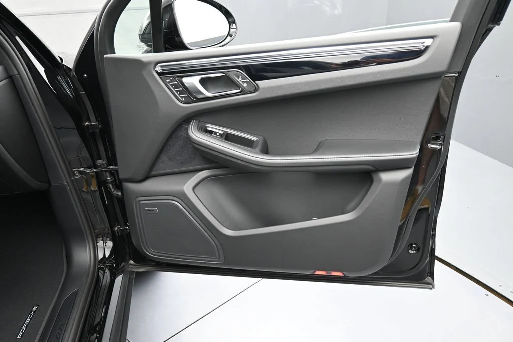 2026 Porsche Macan interior, door panel, Black