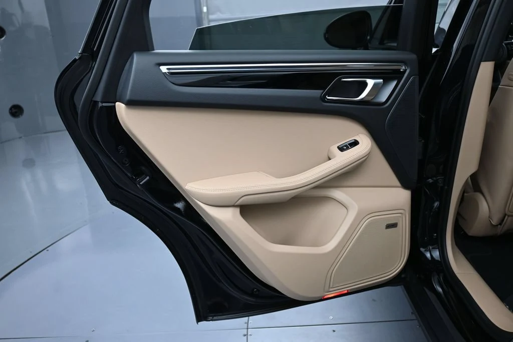 2026 Porsche Macan S interior, door panel, Black/Mojave Beige