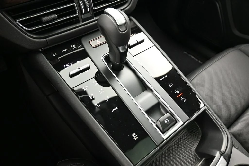 2026 Porsche Macan interior, center console, Black