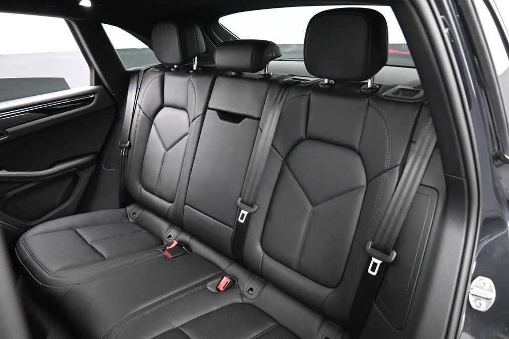 2026 Porsche Macan interior, seats, Black