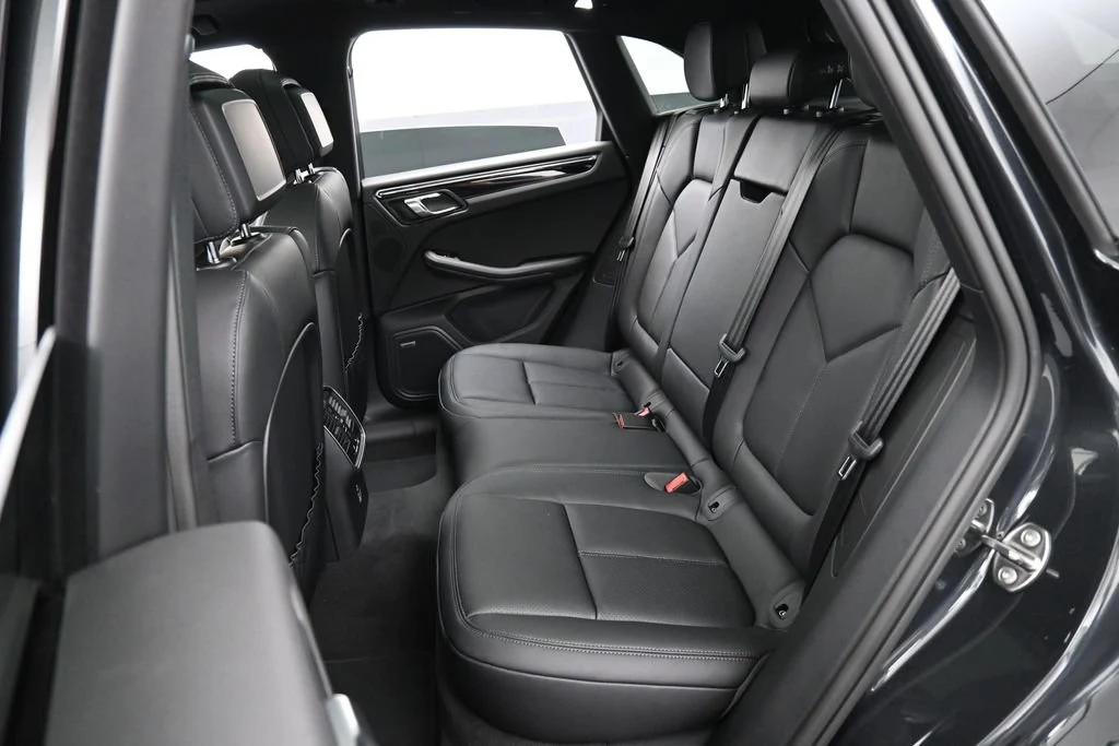 2026 Porsche Macan interior, seats, Black