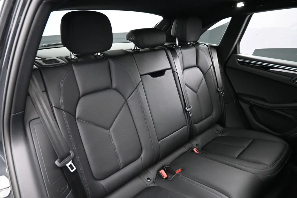 2026 Porsche Macan interior, seats, Black