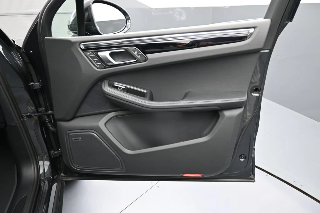 2026 Porsche Macan interior, door panel, Black