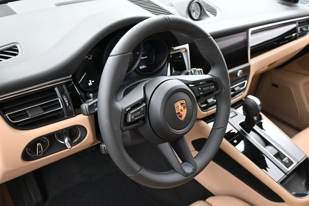 2026 Porsche Macan interior, Black/Mojave Beige