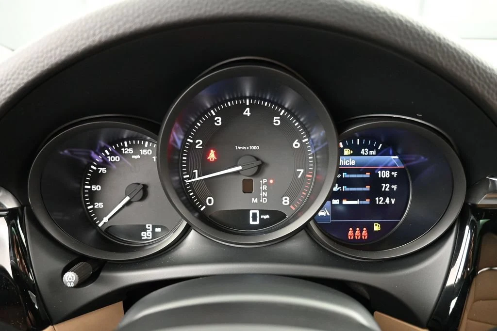 2026 Porsche Macan interior, Black/Mojave Beige