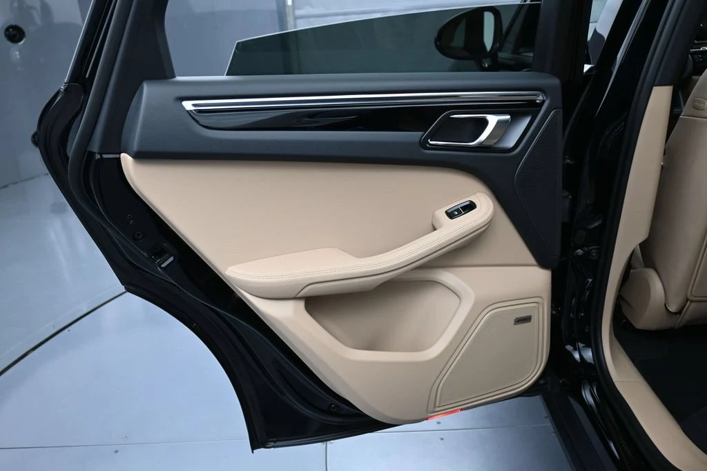 2026 Porsche Macan interior, door panel, Black/Mojave Beige