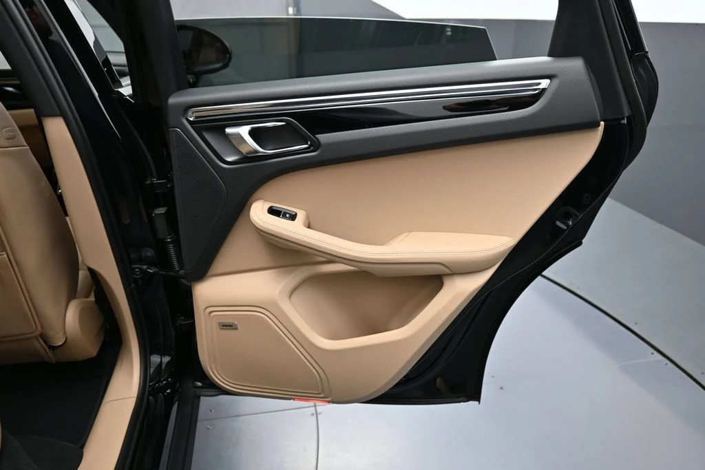 2026 Porsche Macan interior, door panel, Black/Mojave Beige
