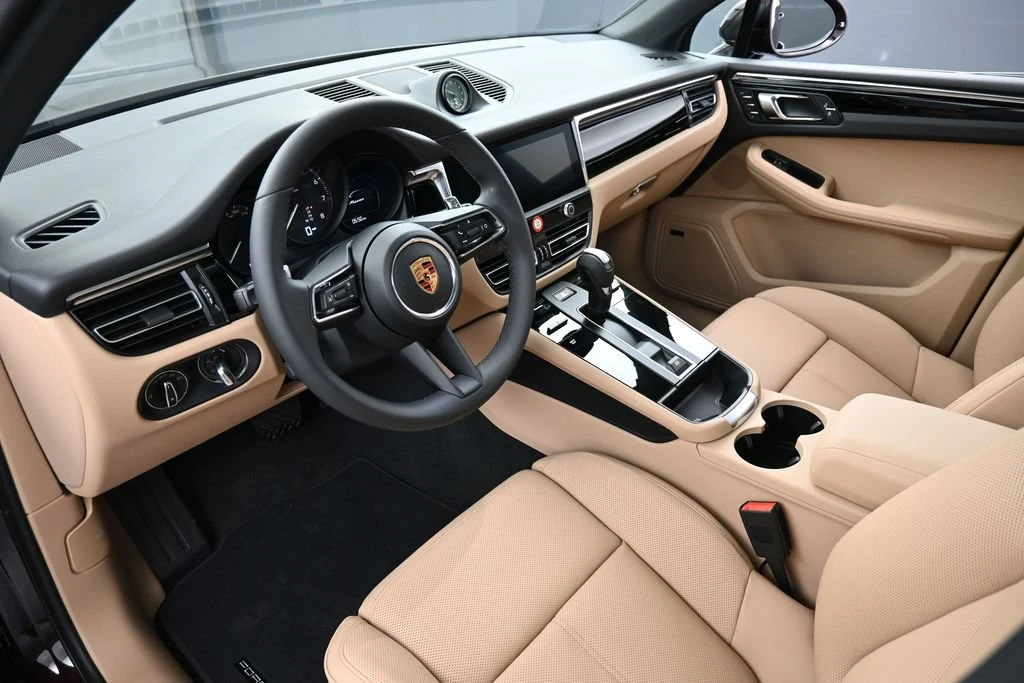 2026 Porsche Macan interior, Black/Mojave Beige
