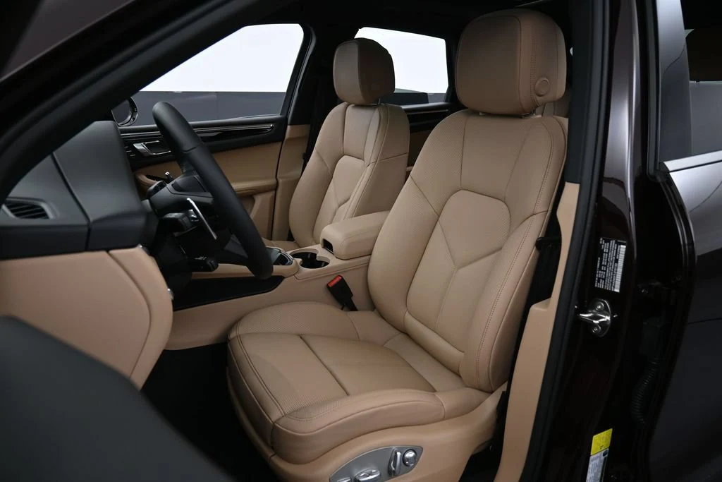 2026 Porsche Macan interior, seats, Black/Mojave Beige